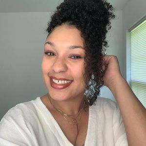 Meet your Posher, Whitney